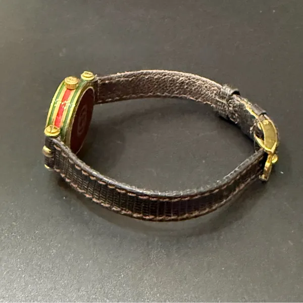 Vintage GUCCI 2000L Sherry Line Ladies Watch NEEDS BATTERY! - Image 11