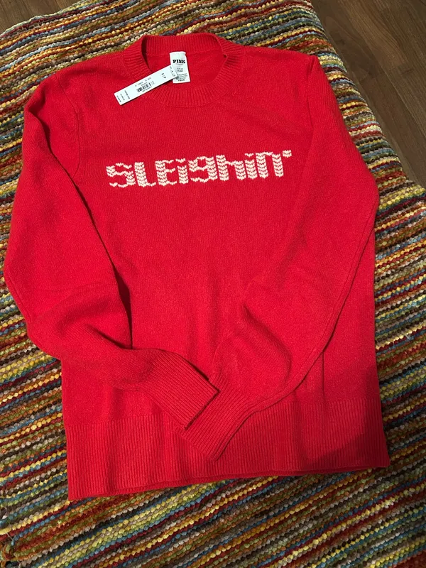 Victoria’s Secret Crewneck knit sweater size medium holiday collection - Image 9