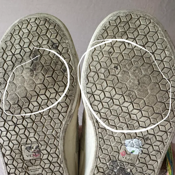 Veja RECIFE LEATHER Velcro Sneakers - Image 9