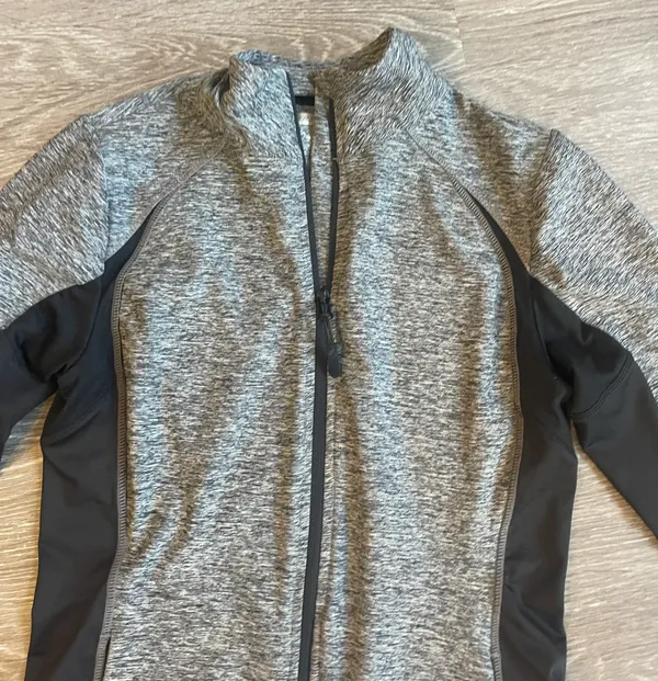 Black and Gray Athletic Jacket Size XS - Image 2