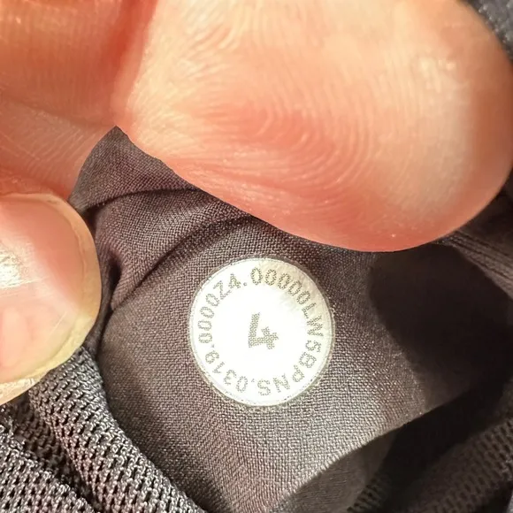 Lululemon On the Fly Pant 7/8‎ Luxtreme Black Drawstring Trousers LW5BPNS Size 4 - Image 5