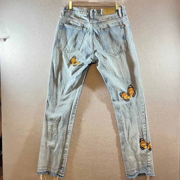 683 | MNML Butterfly Graphic Raw Hem Straight Leg Jeans Light Wash Blue‎ 30 - Image 2