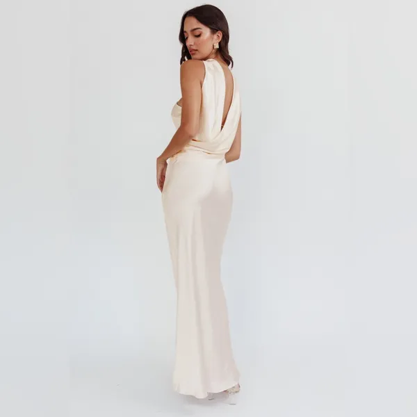 NWT Selfie Leslie Damsel Reverse Halter Maxi Dress Oyster - Image 2