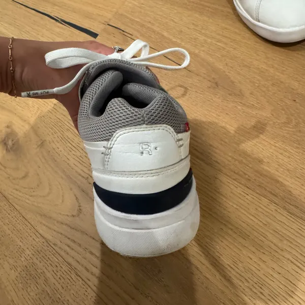 On Women's The Roger Advantage Trainers Sneaker Shoes - Image 5