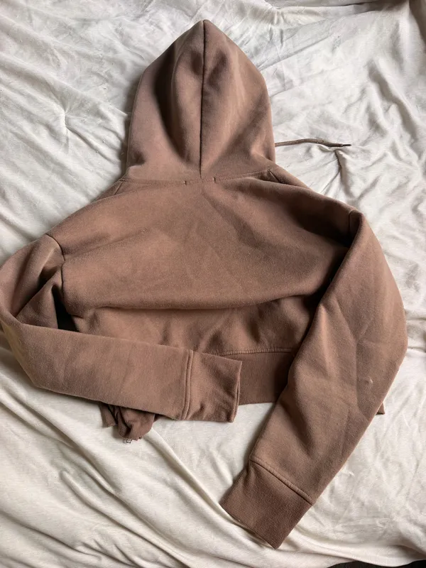 Cropped Charlotte Russe Hoodie - Image 3