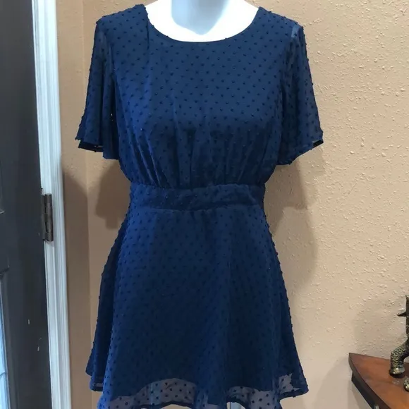 Forever 21 open back short sleeve dress - Image 2