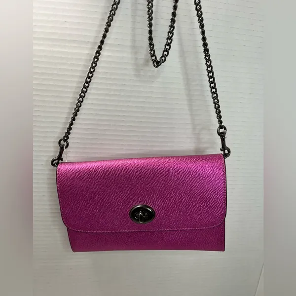 Coach Vibrant Pink Crossbody Bag with Chain Strap - Image 3