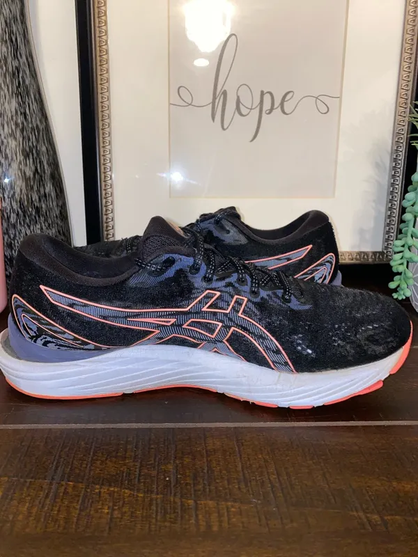 Asics Gel Cumulus 23 Athletic Running Sneakers Size 9.5 Black/Blazing Coral - Image 7