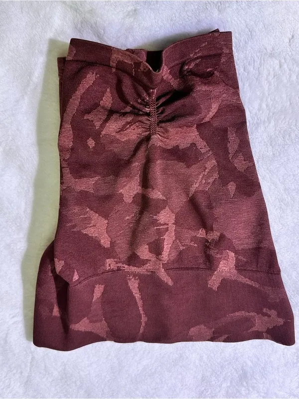 Gymshark Women’s Burgundy Camo High-Rise Bike Shorts - Image 5