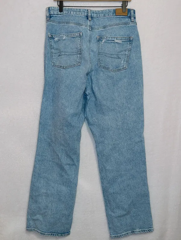 Light Wash Stretch High Rise Curvy 90s Straight Leg Jeans - Image 5