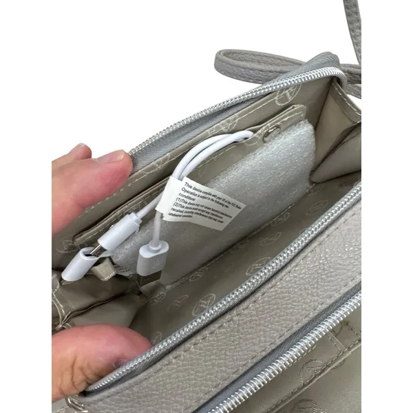 Adrienne Vittadini Studio Womens Gray Charging USB Wallet SKU 7329 - Image 11
