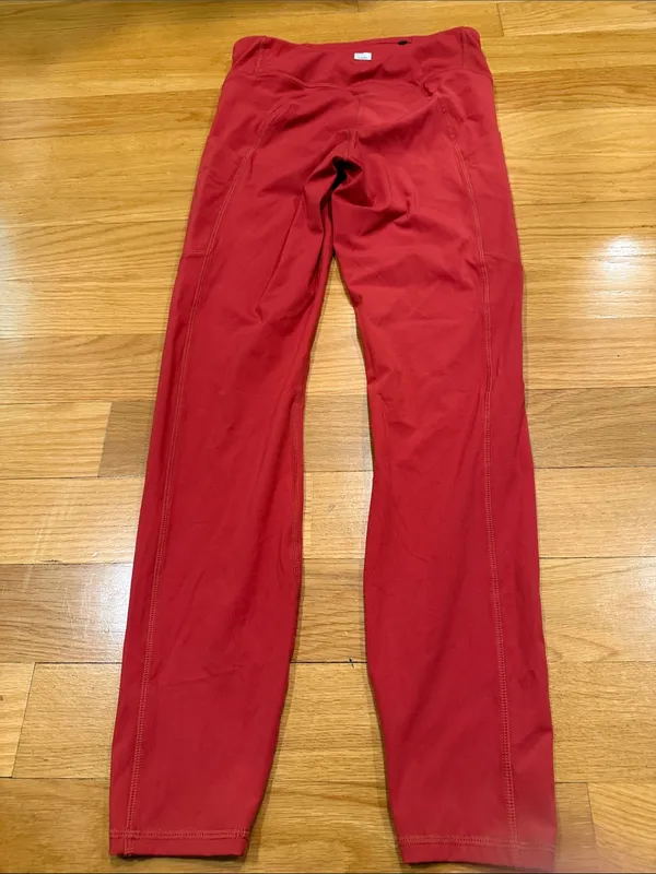 Vuori women’s stride pocket legging size small. - Image 10