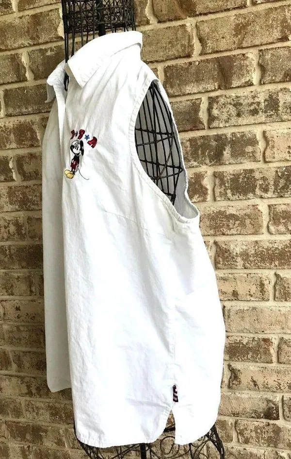Disney Vintage Plus Sleeveless Top 1X White Embroidered Mickey Mouse U… - Image 4