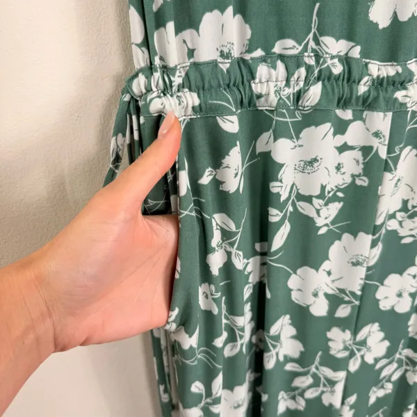 Baltic Born Margaux Wide‎ Leg Cinched Waist Dusty Green Floral Jumpsuit Small - Image 13