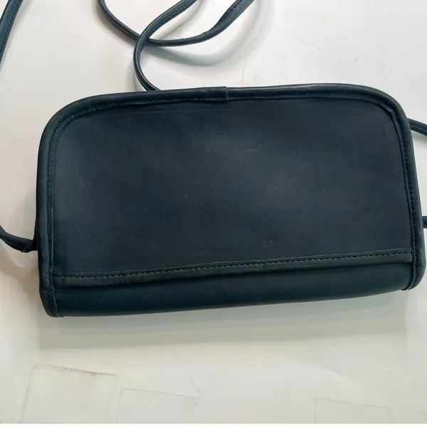 VINTAGE 90's Partners by MERVYNS Navy Blue Leather Front Flap Crossbody Purse - Image 6