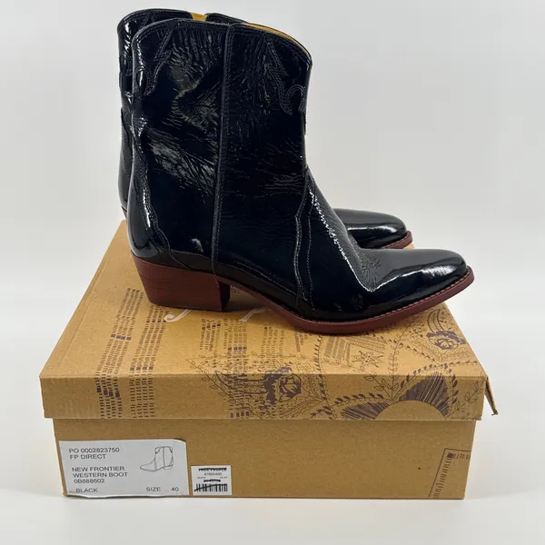 NEW IN‎ BOX Free People New Frontier Western Boot Black Patent Leather Size 40 - Image 3
