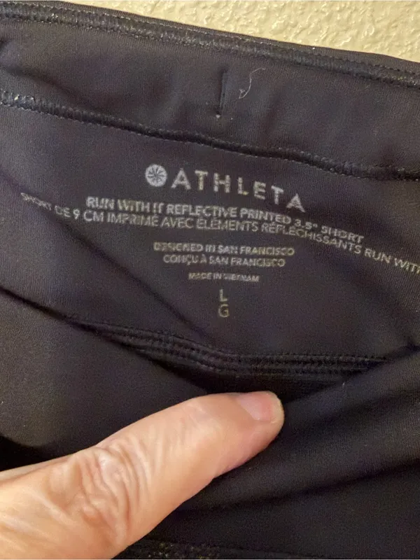 ATHLETA Run With It Reflective Printed 3.5" Short Black Camo‎ Lux Size Large - Image 5