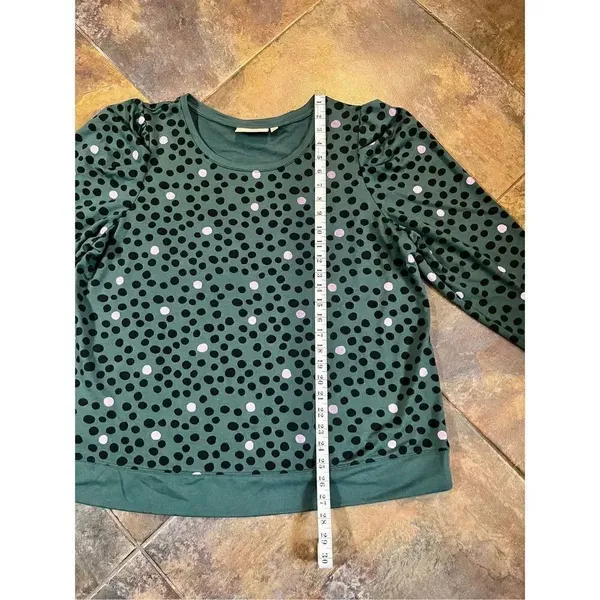 Evri Green Sweatshirt with Black Pink Polka Dots Size 1X - Image 6