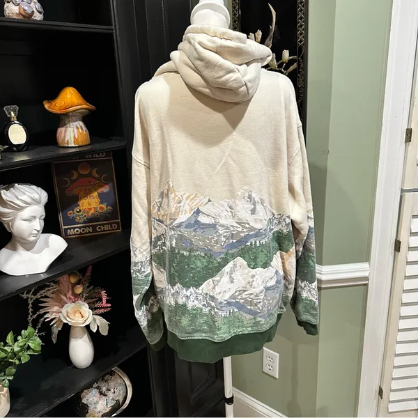 Modish Rebel Mont Blanc Mountain Hooded Sweatshirt – Size Small - Image 9