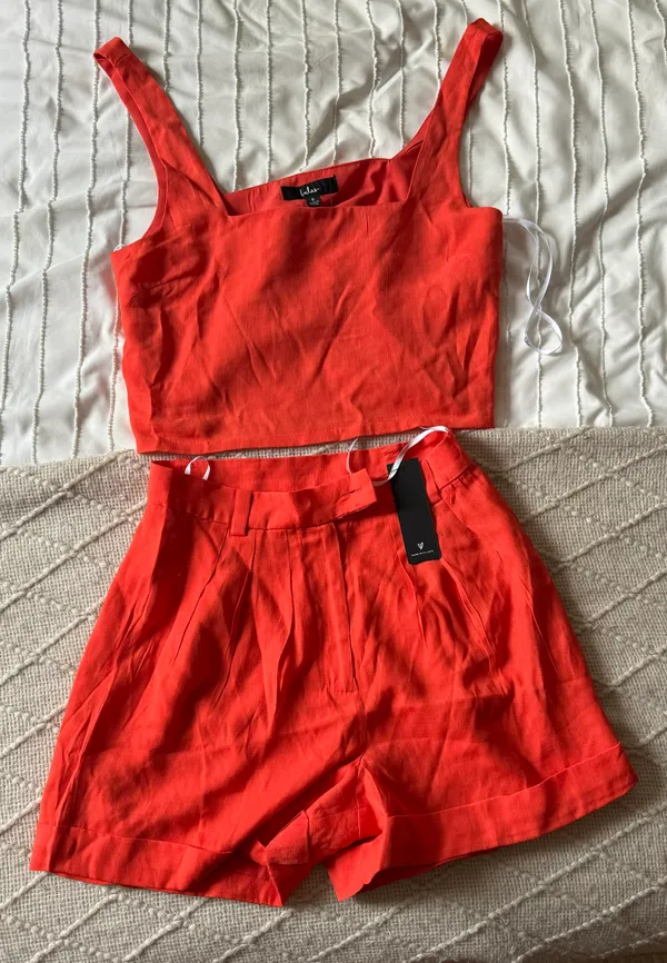 Lulus NWT Matching Set Crop Top And Shorts - Image 5