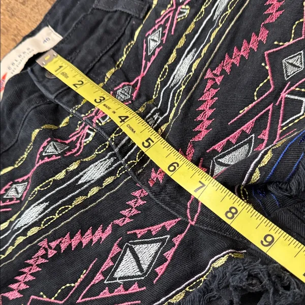 POOL JEANS Colors Black Jean Shorts Multicolor Embroidery Boho Festival Size 8 - Image 12