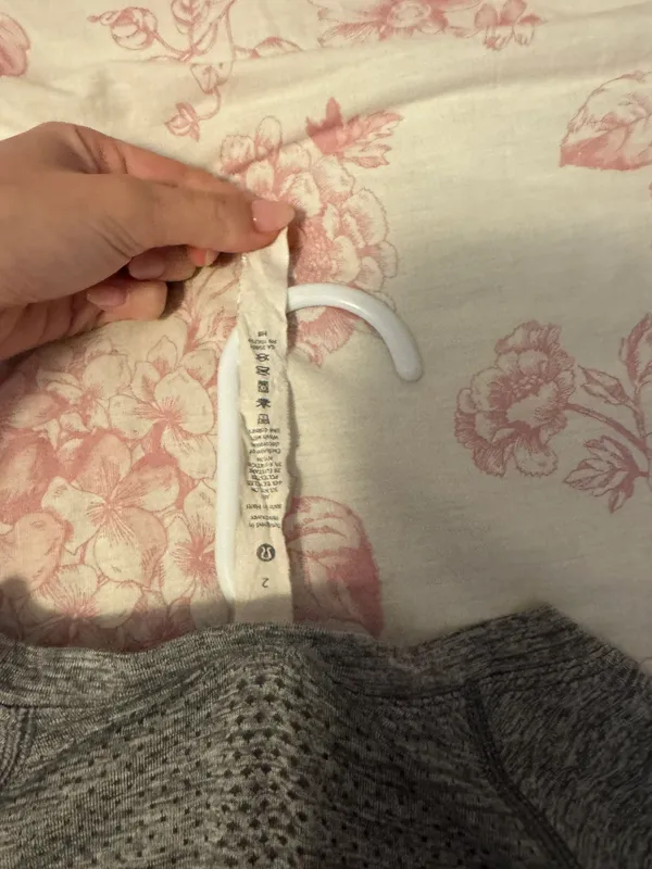 Lululemon Leggings long sleeve  - Image 3