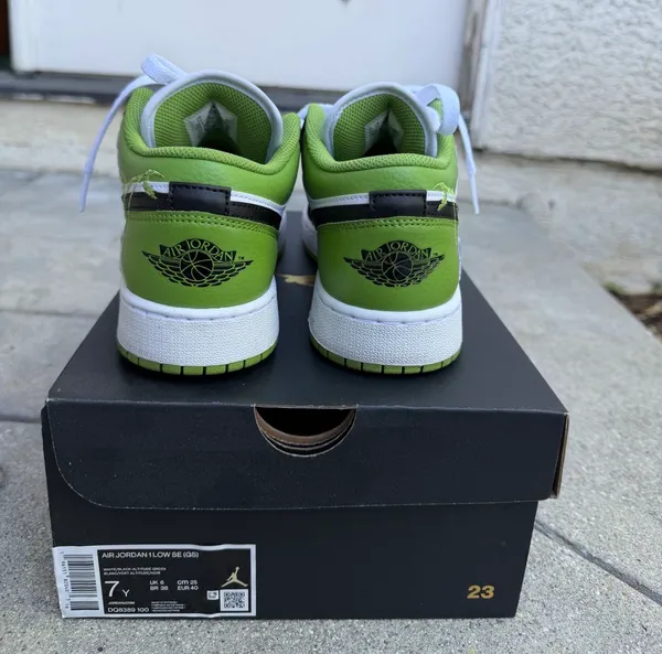 Nike Jordan 1 low SE Altitude Green - Image 5