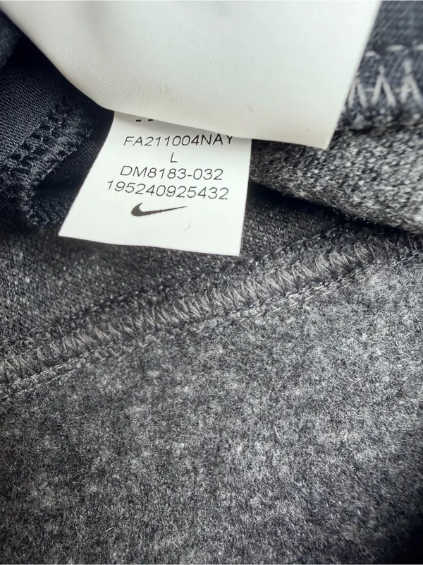 Nike Women’s Therma-FIT 1/4 Zip Pullover Gray Fleece Sweatshirt Large L - Image 6