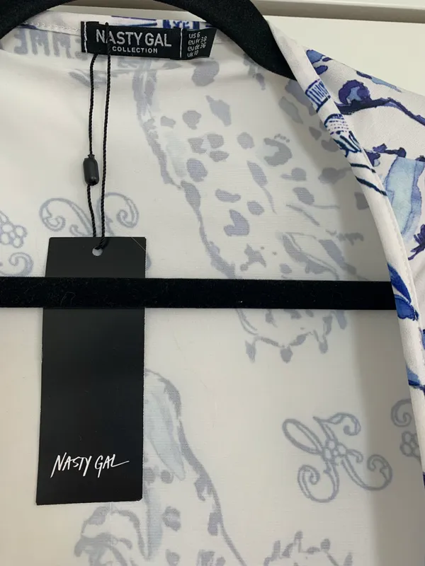 Nasty Gal Printed Tie Top - Image 5