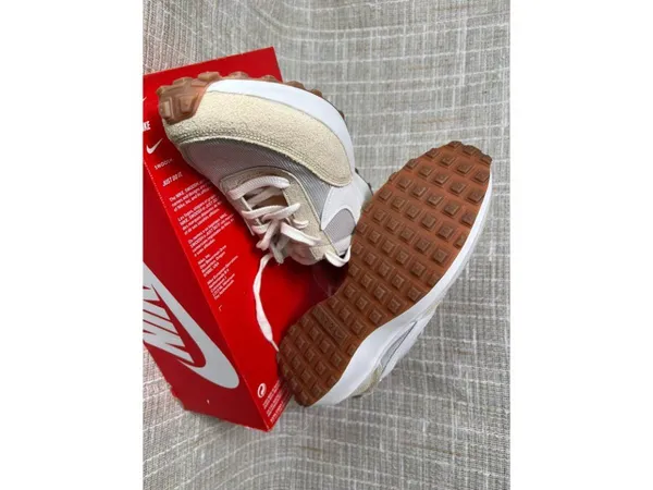 NIB Nike Waffle Debut Vintage Light Bone Sail Rare Sneakers Women’s 11/Men's 9.5 - Image 9
