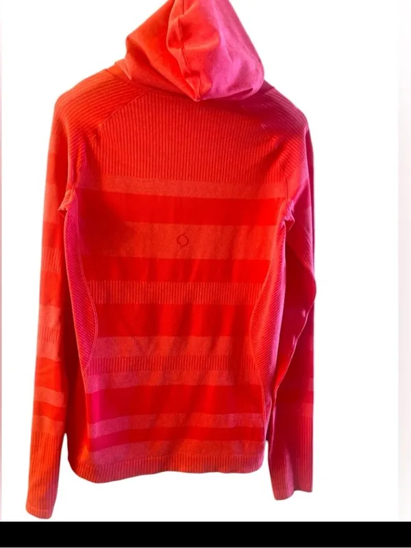 Brooks Moving Comfort striped running pullover thumbholes nwot - Image 3