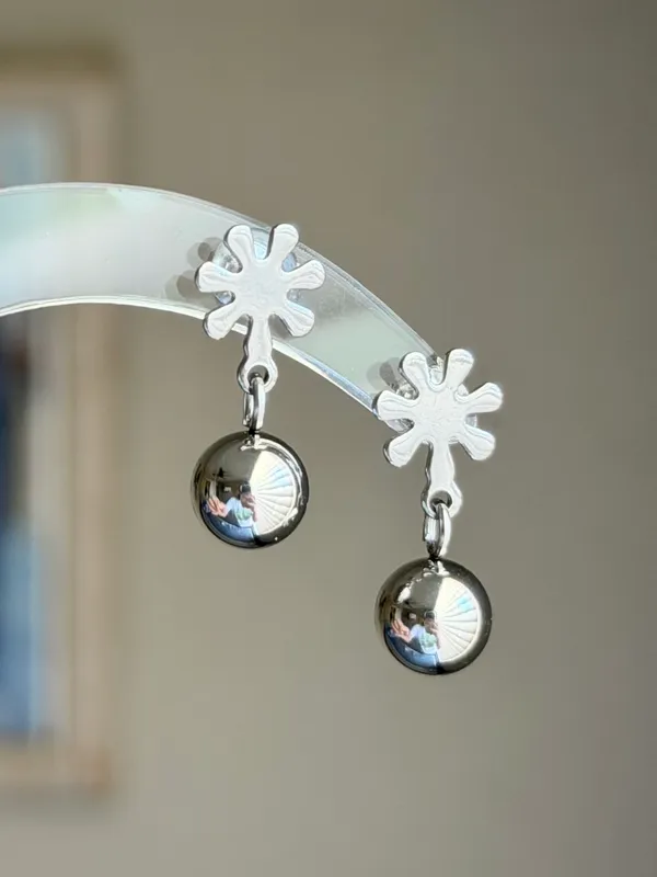 Handmade fully stainless steel flower & ball dangle earrings🌼 - Image 4