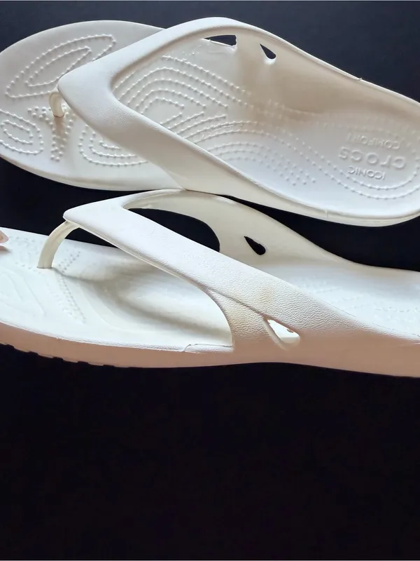 Crocs Women's Kadee II Flip Thong Sandal in white, lightweight, size 8 women's - Image 12