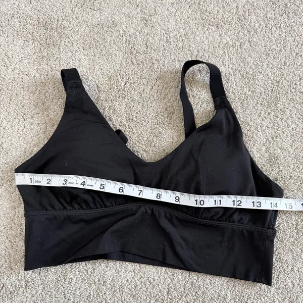 aerie Women’s Twist Back Sports Bra in Black M - Image 12
