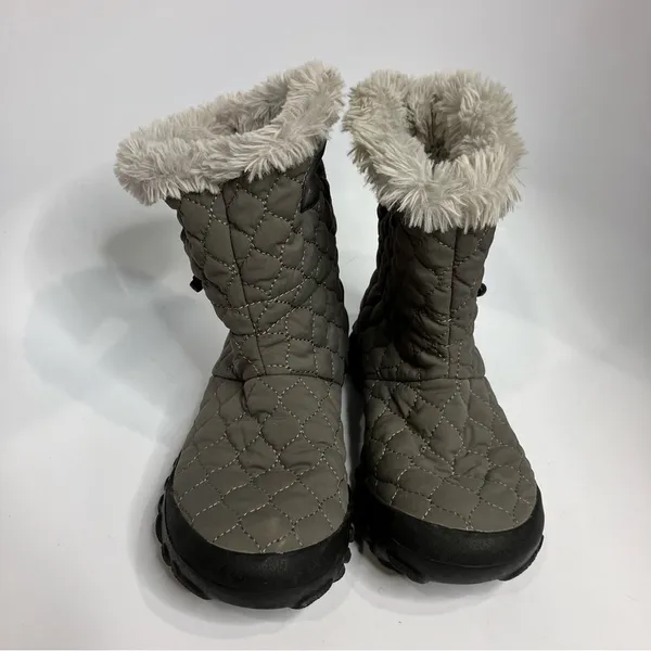 Bogs B Moc quilted boots waterproof‎ gray size 6 - Image 2