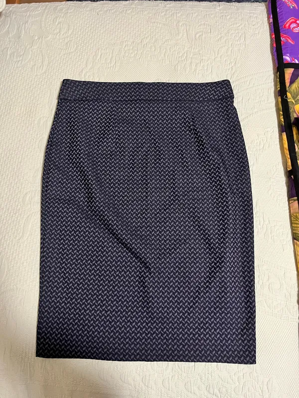 Elle Pencil Skirt - Image 2