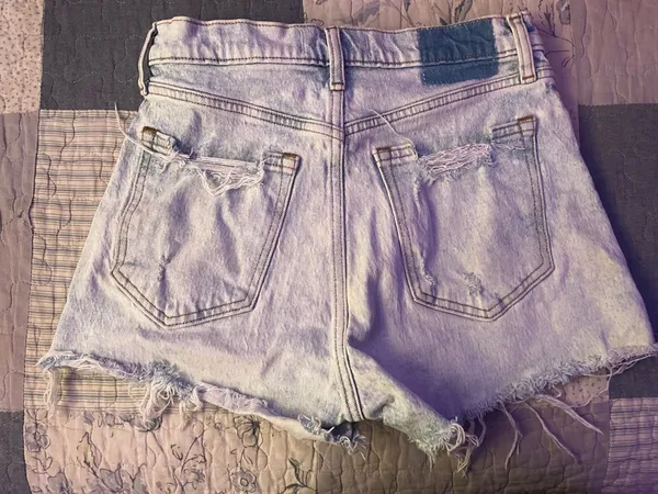 Abercrombie High-Rise jean shorts - Image 3