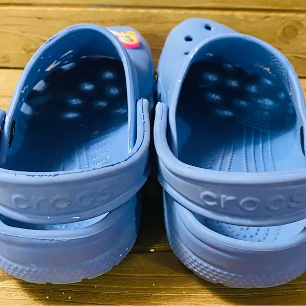 Crocs lite blue men's size 4 women size 6 - Image 3