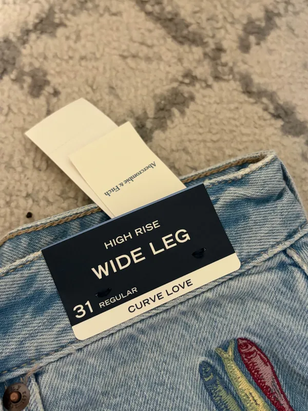 High-Rise Abercrombie Jeans - Image 6