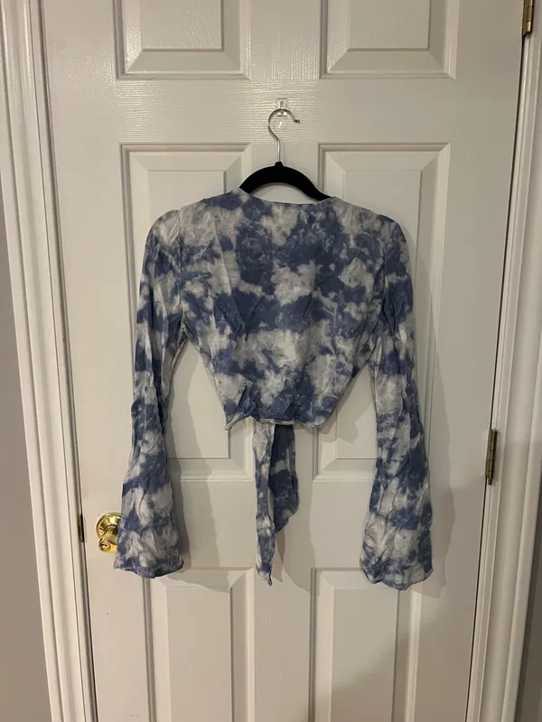 Hollister Crop Top - Image 3