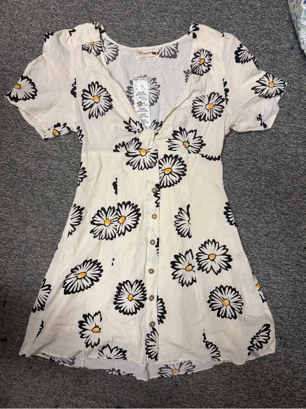 Urban Outfitters Daisy Floral Linen Blend Twist Front Mini Dress Small NWT - Image 7