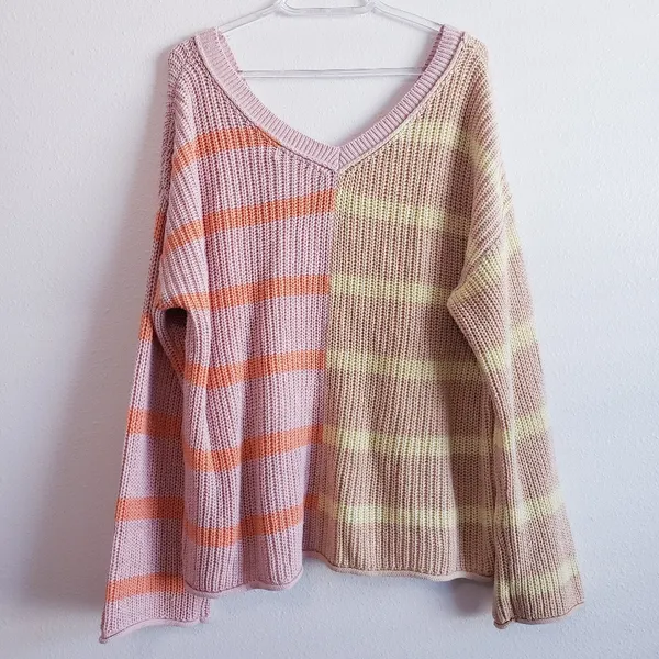 American Egale Stripped Chunky Lightweight V-Neckline Sweater - Image 6