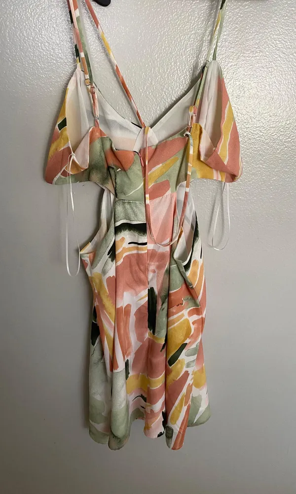 Boutique Dress Size L - Image 2