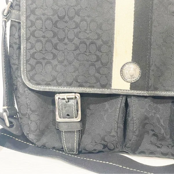 Coach Signature F70183 Voyager‎ Black Cross Body Messenger Bag - Image 2