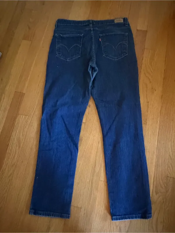 Levi’s Mid Rise Skinny Jeans Size 14 - Image 2