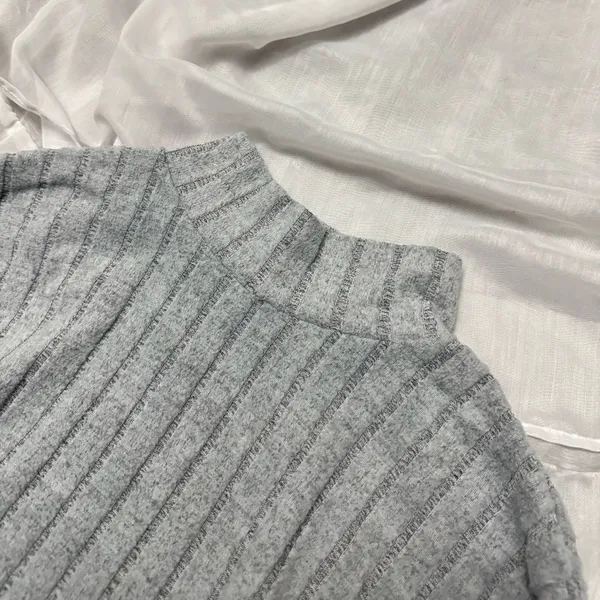 Cropped Sweater - Image 3