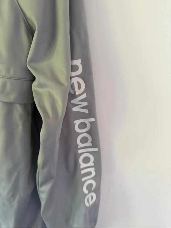 New Balance Light Gray Half-Zip Hooded Pullover Jacket - Image 3