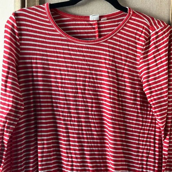 FINAL MARKDOWN GAP Vibrant Red and White Striped t shirt dress medium - Image 7