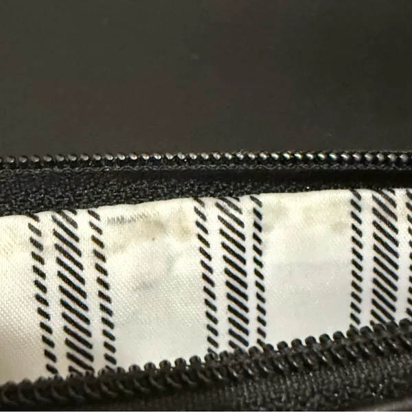 COACH Black Leather Contrast Stitching Wristlet Wallet - Image 11
