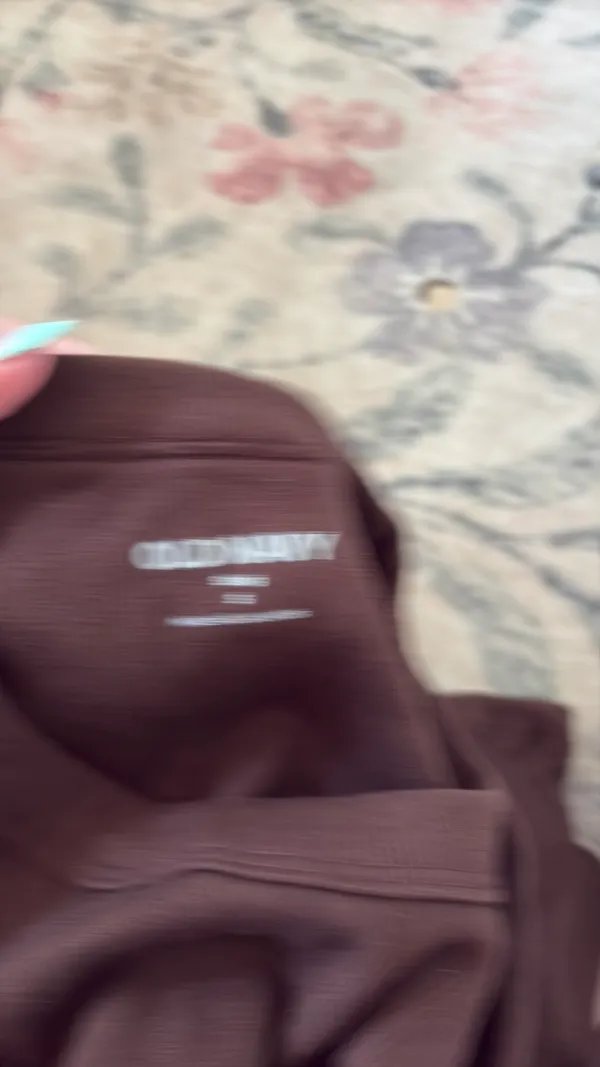 Old Navy Long Sleeve brown - Image 2